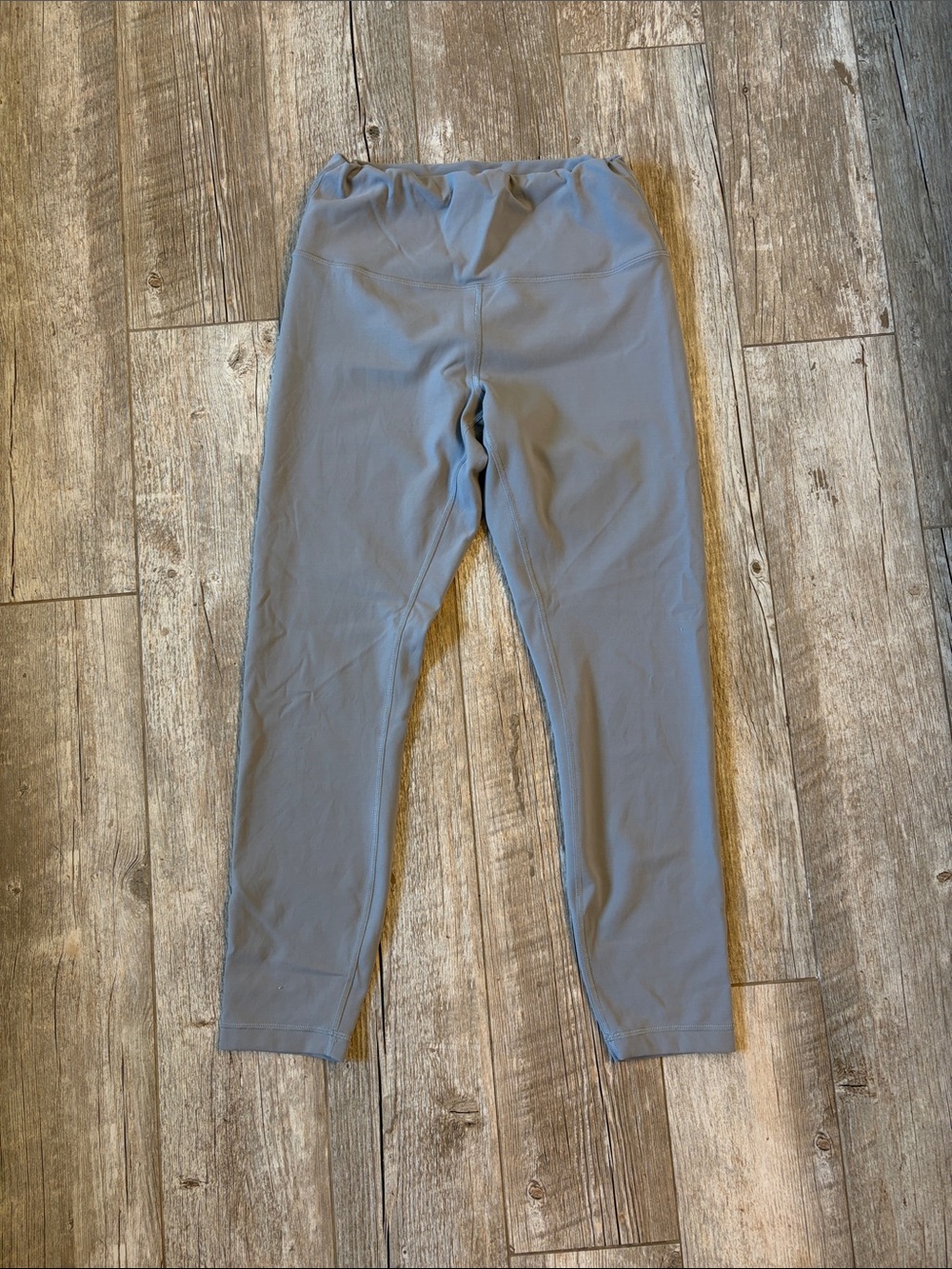 Lululemon light gray leggings sz 8 LN
